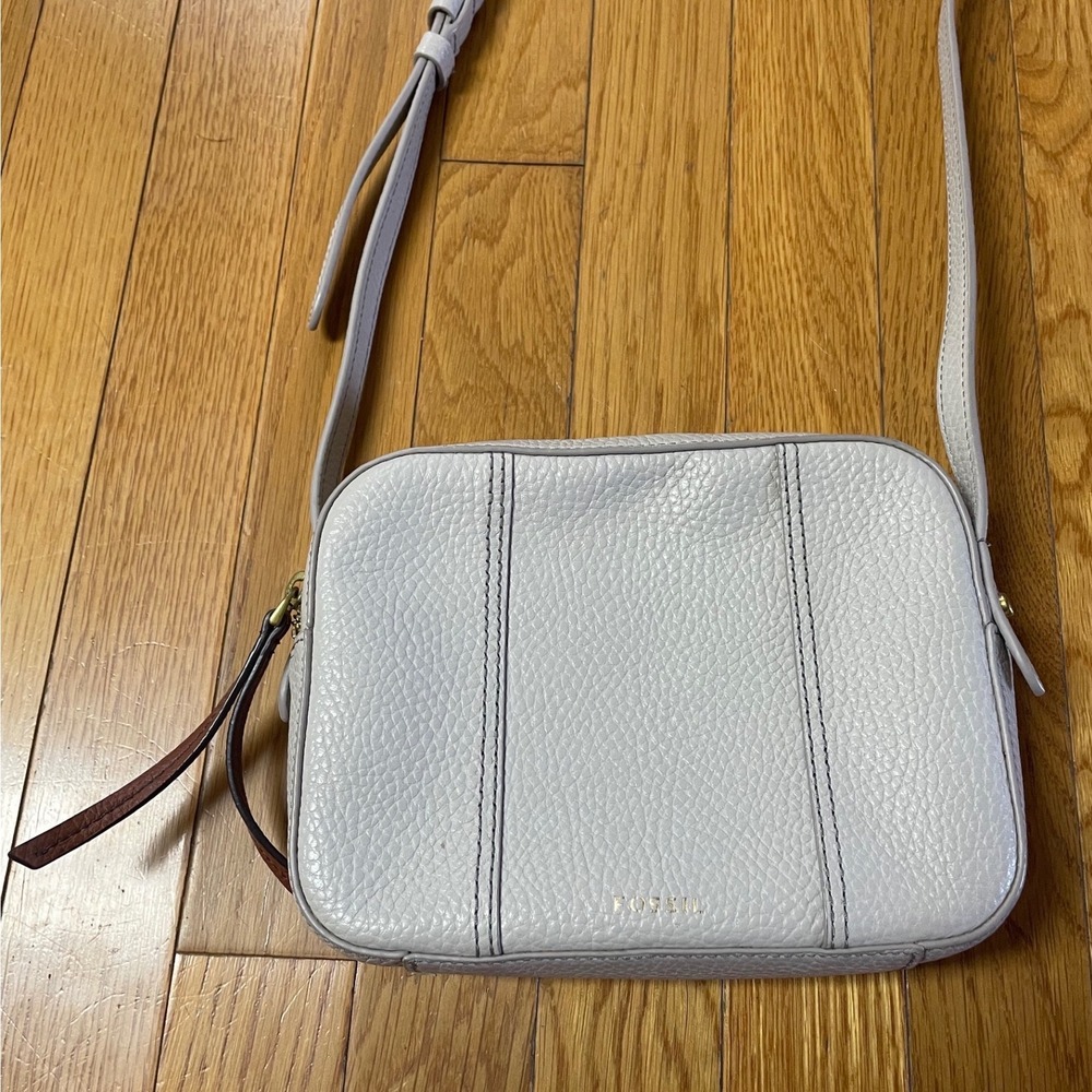 Fossil Elle Pebble Leather Crossbody Bag‎ Light Grey Lilac Camera Bag ZB7900